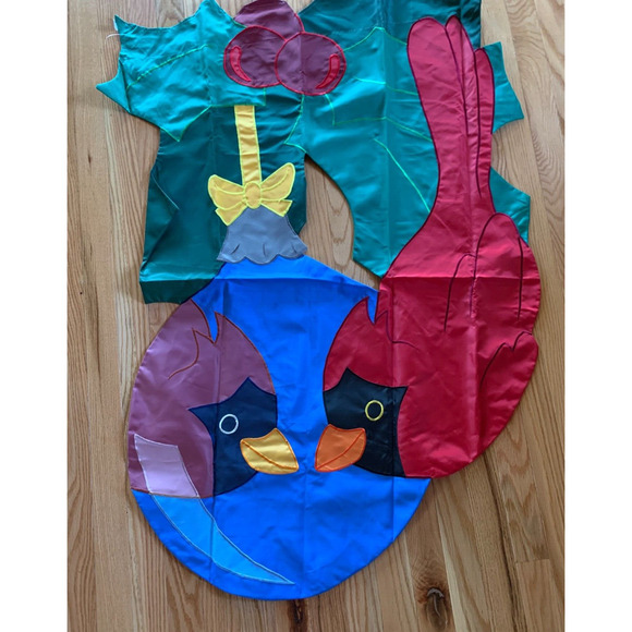 NCE Cardinals Blue Christmas Bulb 31"x45" Hanging Flag 2002 Vintage - Picture 3 of 6